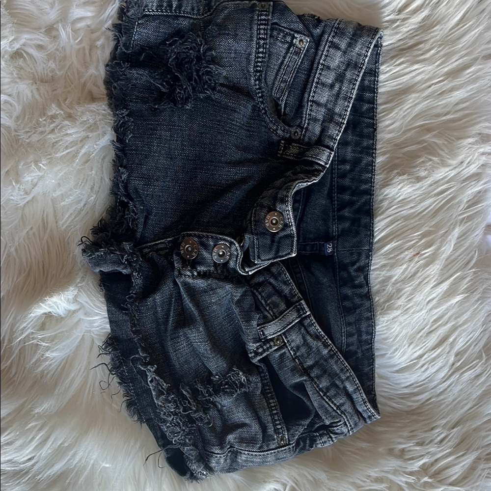 Carmar Black Distressed Jeans Fashion-Forward Style